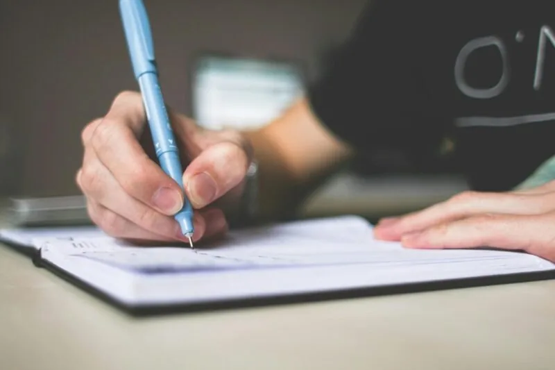 CTO, PEA, assurance-vie : où et comment investir